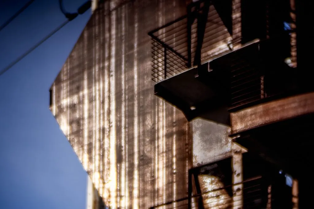 Exploring Los Angeles Architecture Through Lensbaby Lenses